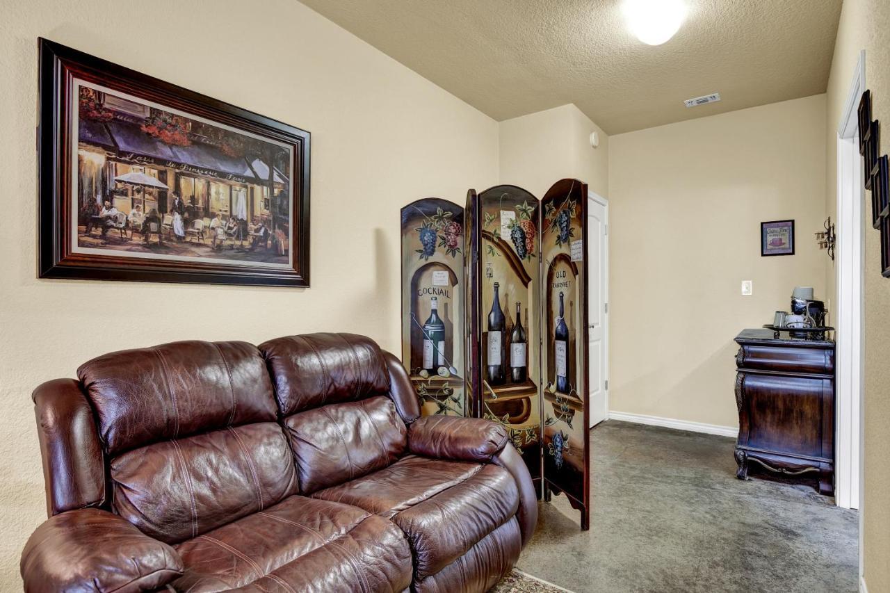 פרדריקסברג Romantic Oasis With Hot Tub Near Fred And Wineries! מראה חיצוני תמונה